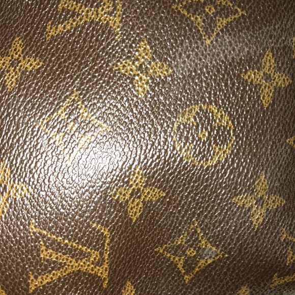 Meet your Posher, Cynthia - Picture 1 of 1